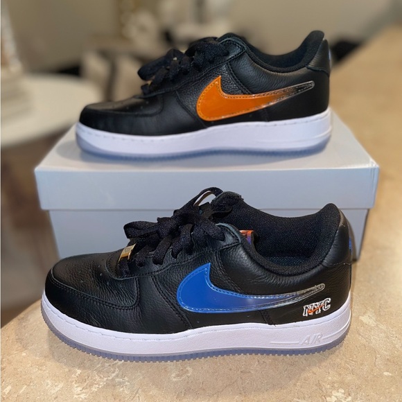 Kith Other - Kith x New York Knicks Away Nike Air Force - Size Men’s 6.5